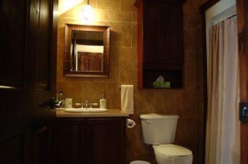 B&B Au Petit Marigot Mont-Tremblant Dış mekan fotoğraf