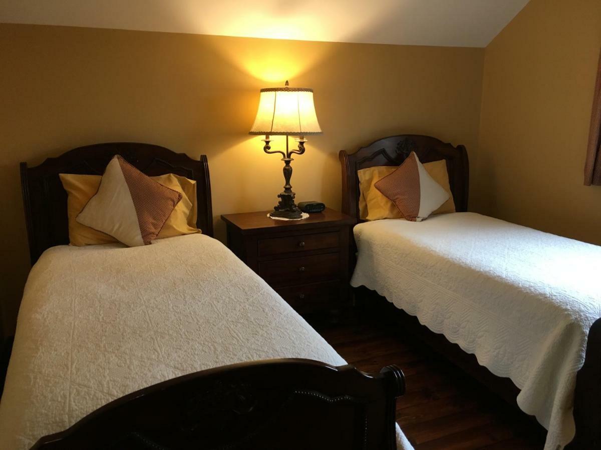 B&B Au Petit Marigot Mont-Tremblant Oda fotoğraf